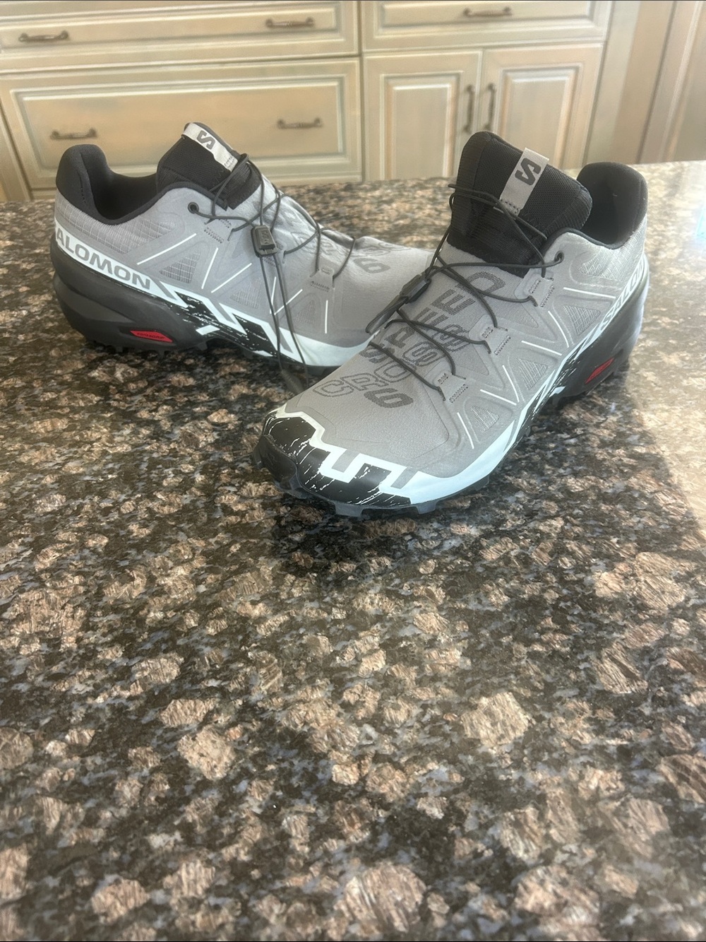 SALOMON SPEEDCROSS 6 TRAIL RUNNING SHOES SIZE 12
